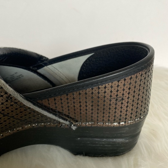 Dansko Professional Sequin Clog / Size 40 - Picture 12 of 15